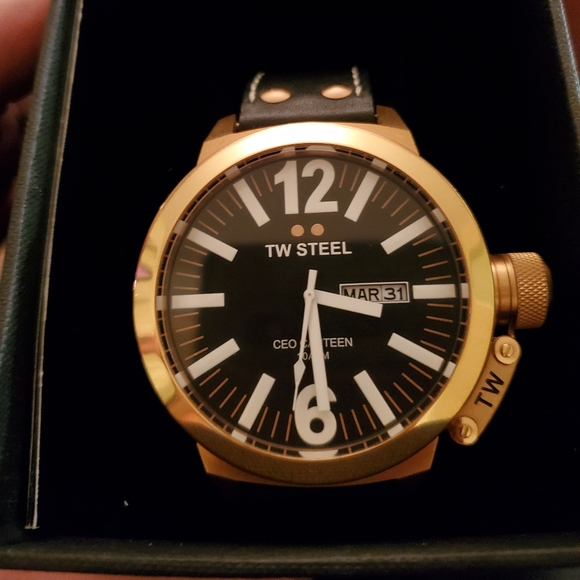 TW STEEL Watch - Picture 2 of 5